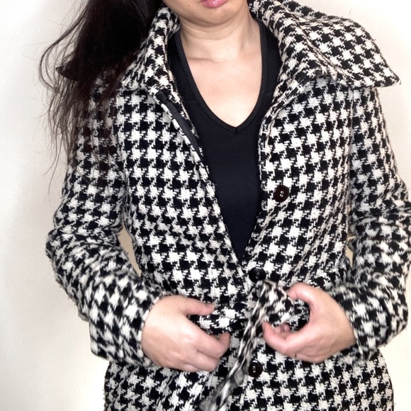 Black & Cream Pied-de-Poule Wool jacket in XXS. Made in Canada - Picture 2 of 5